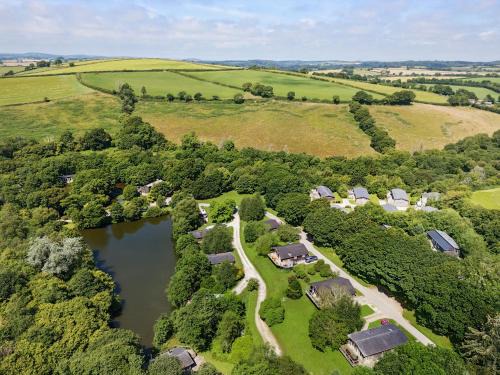 Looe House | 1 Streamside
