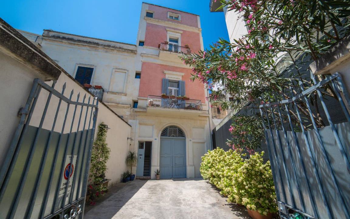 Lecce Historic Center Apartment | 110 m² Apartment ∙ 3 bedrooms ∙ 5 guests