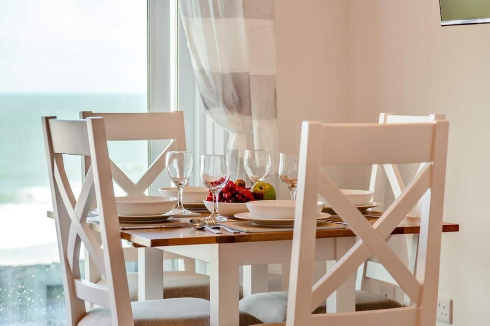 Putsborough Apartment | 2 Bed in Putsborough (oc-f38245)