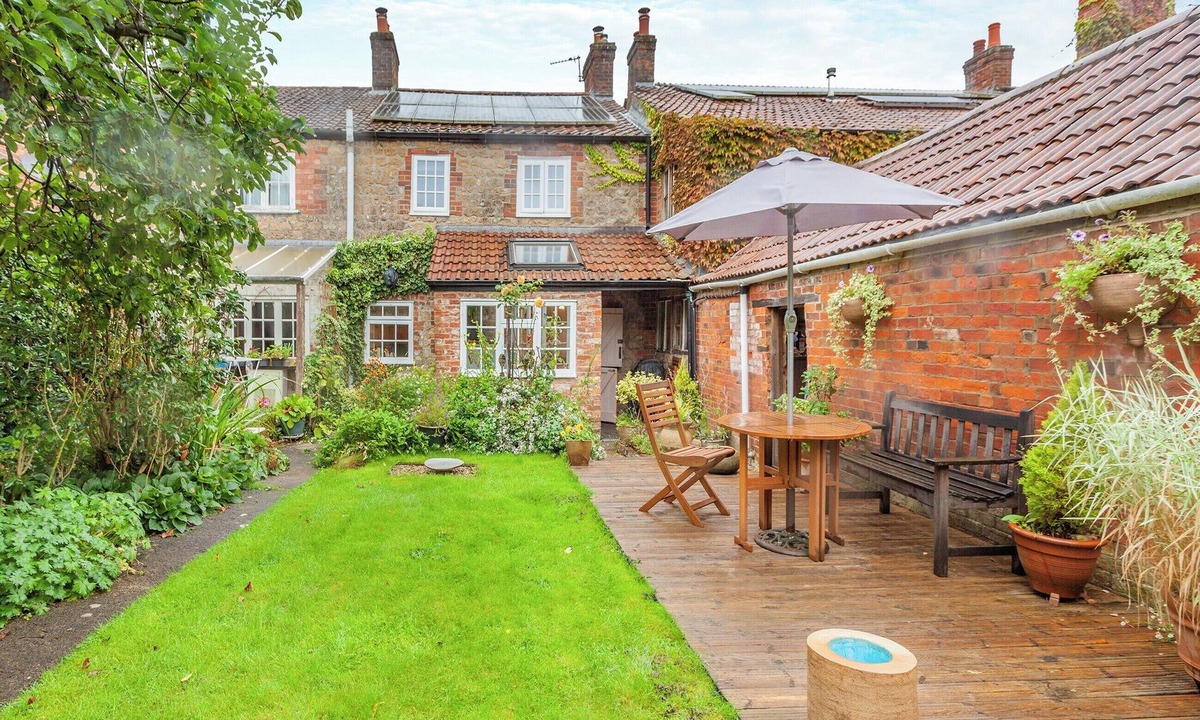 Dilton Marsh Cottage | 2 bedroom accommodation in Dilton Marsh, near Westbury