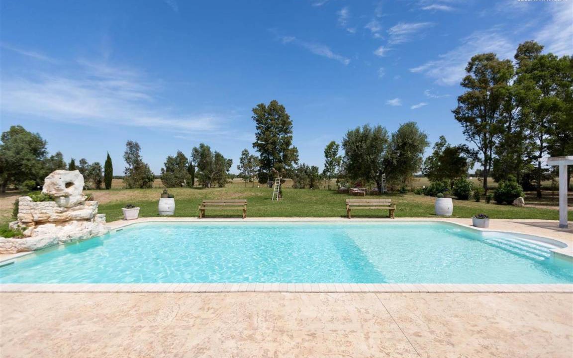 San Donaci Villa | 300 m² Villa ∙ 1 bedroom ∙ 10 guests