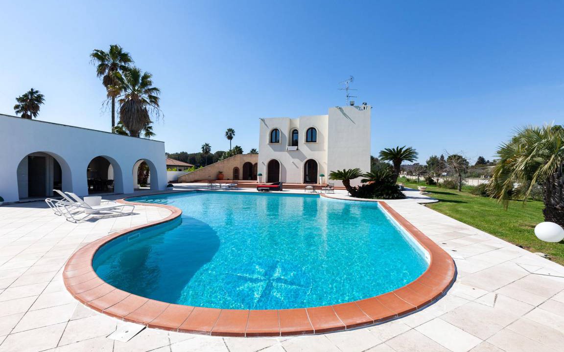 Galatina Villa | 350 m² Villa ∙ 6 bedrooms ∙ 16 guests
