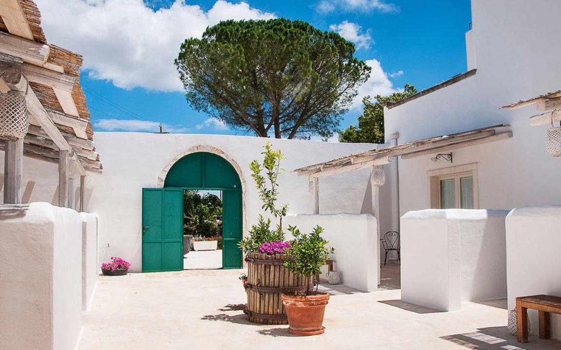 Martina Franca Villa | 489 m² Villa ∙ 7 bedrooms ∙ 18 guests