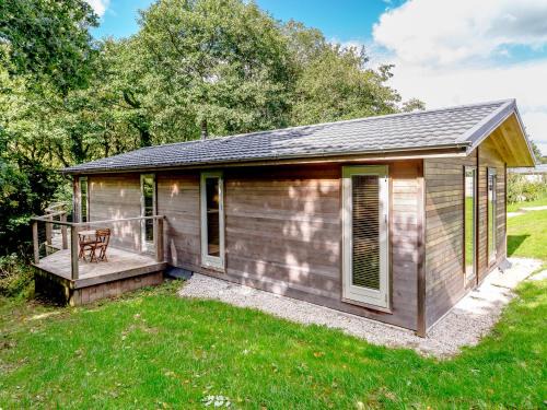 Looe House | 8 Streamside