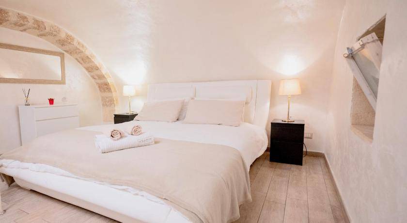 Bari City Centre Apartment | 80 m² Apartment ∙ 2 bedrooms ∙ 5 guests