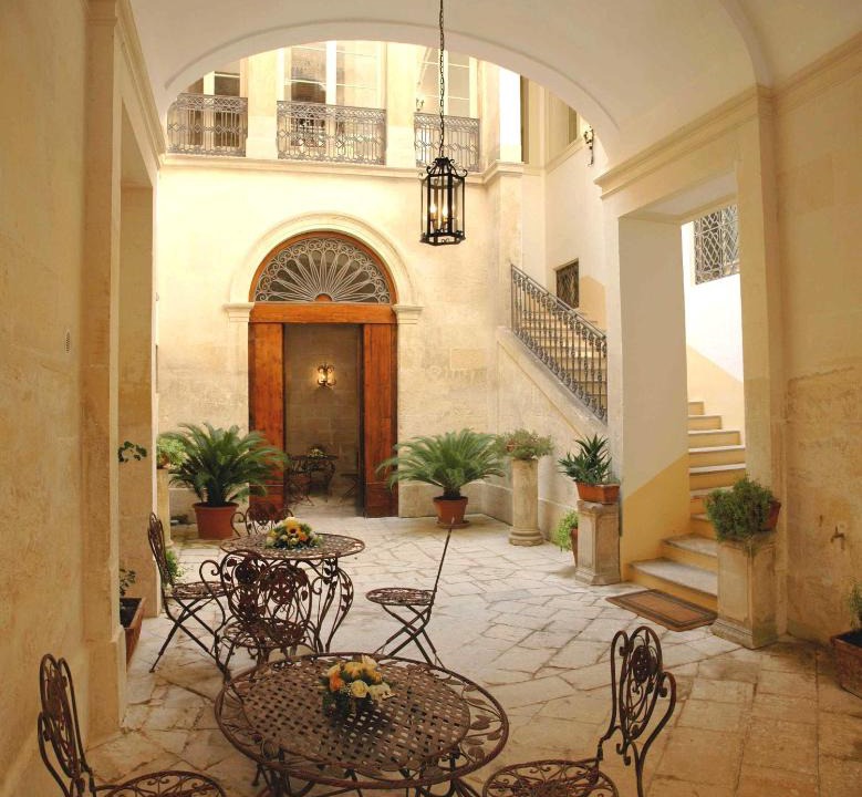 Lecce Historic Center Bed & Breakfast | Antico Belvedere B&B Lecce