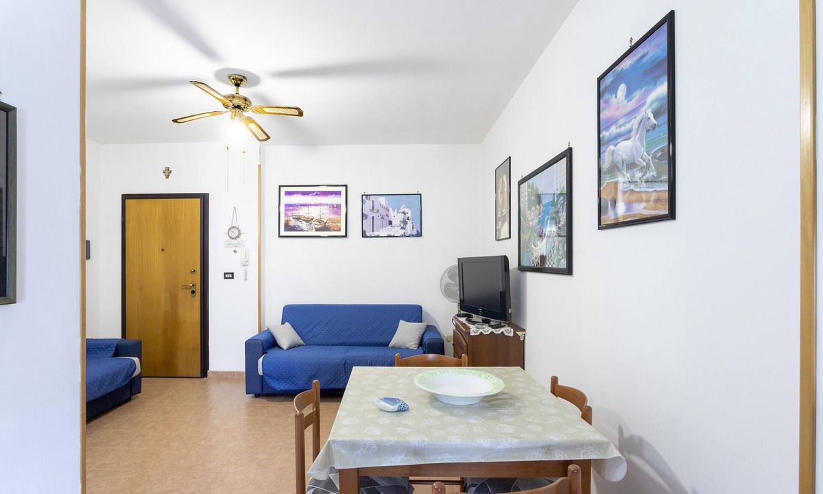 Otranto Apartment | Apartment 'Dimora Giusy' with Private Terrace and Air Conditioning
