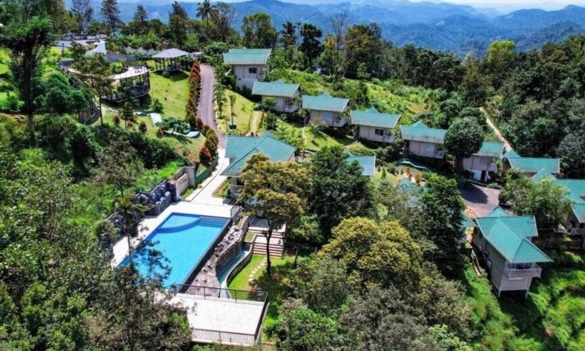 Devikolam Hotel | Aveda Munnar Mountains and Mist
