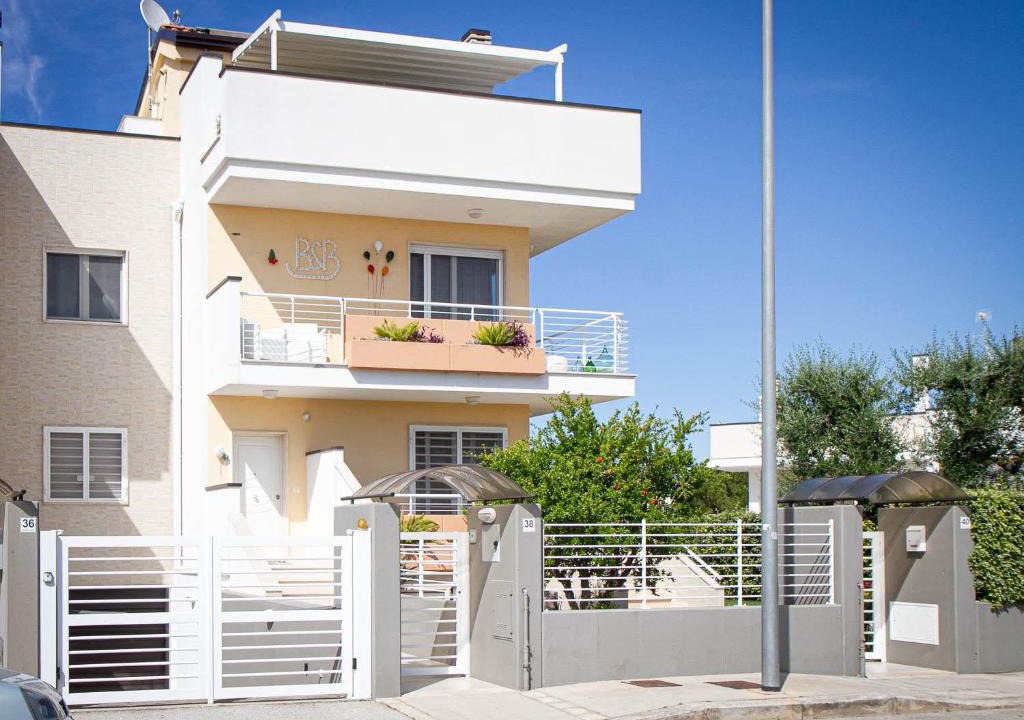 Adelfia Bed & Breakfast | B&B ALLA NIVIERA