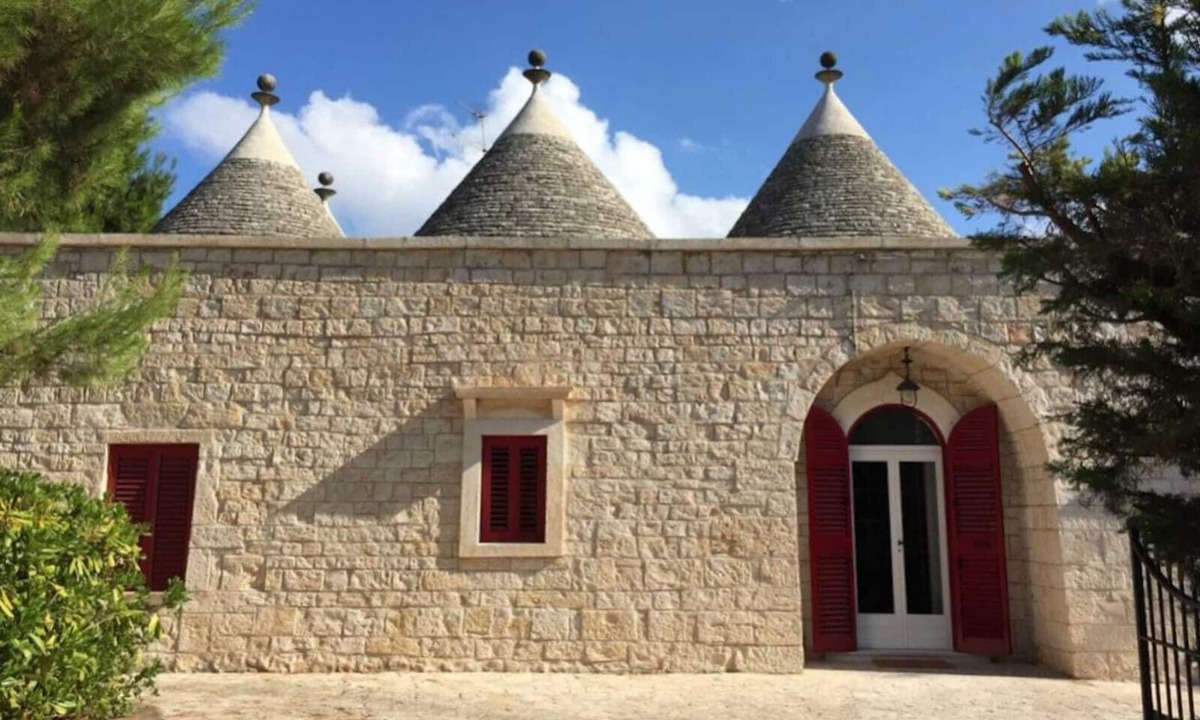 Locorotondo Villa | Beautiful Trullo Villa with private saltwater pool and large enclosed garden