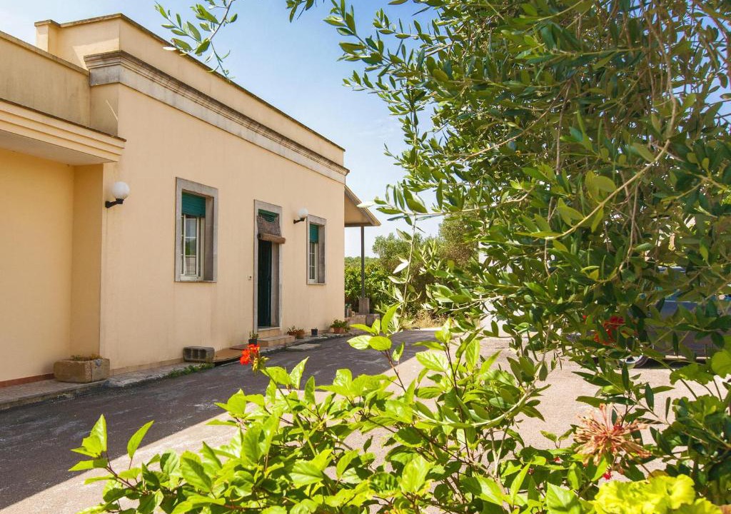 Uggiano la Chiesa House | Casa Frulli by BarbarHouse