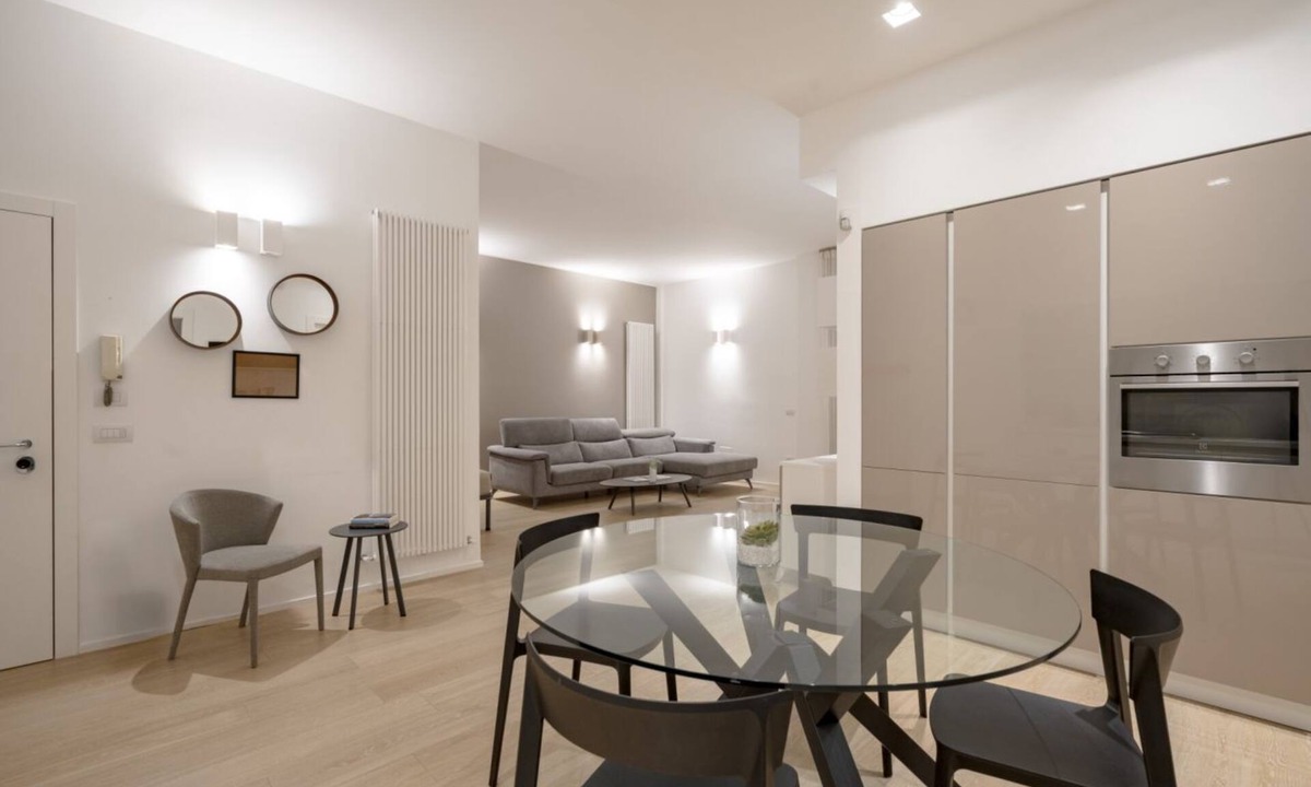 Bari City Centre Apartment | Central Station Apartment – Modern Comfort in the Heart of Bari