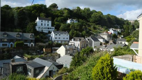 Looe Apartment | Commanders Cabin