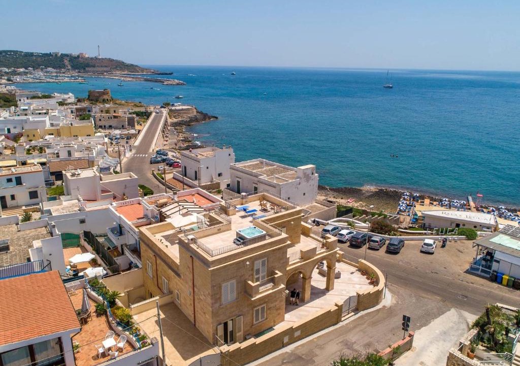 Santa Maria di Leuca Villa | Dimora Rizzo con tappeti di pietra