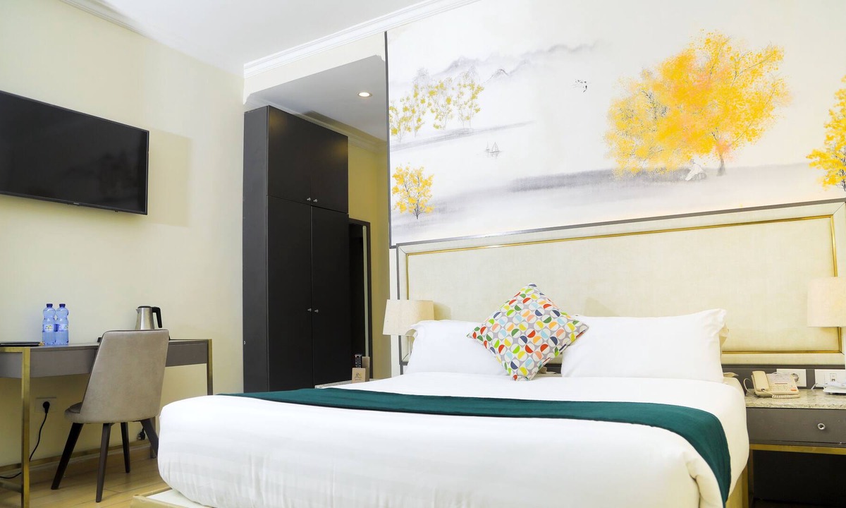 Bole Hotel | Eyomer Hotel