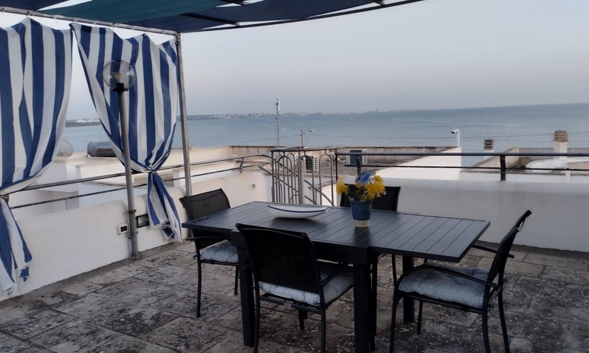 Lido Conchiglie House | FINISHED APARTMENT WITH SEA VIEW TERRACE