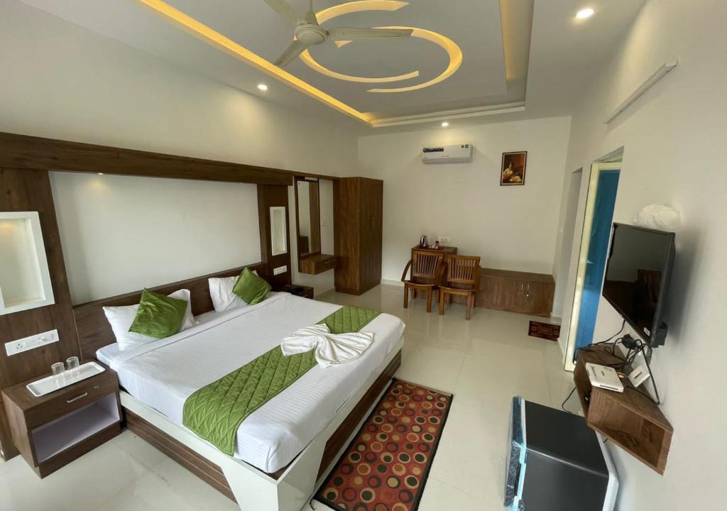 Kunchithanny House | Grace Munnar Resort