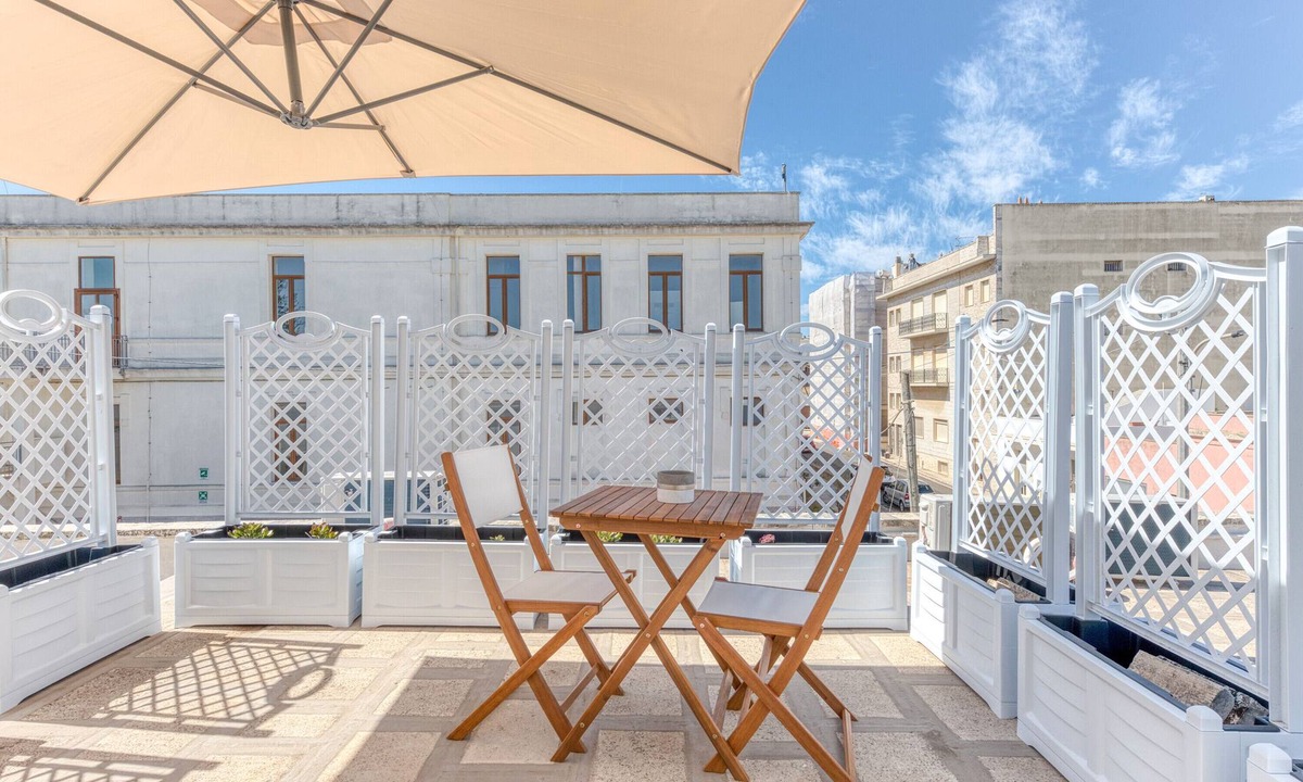 Alessano House | Holiday Home 'Casa Don Paolo 2' with Private Terrace, Wi-Fi and Air Conditioning