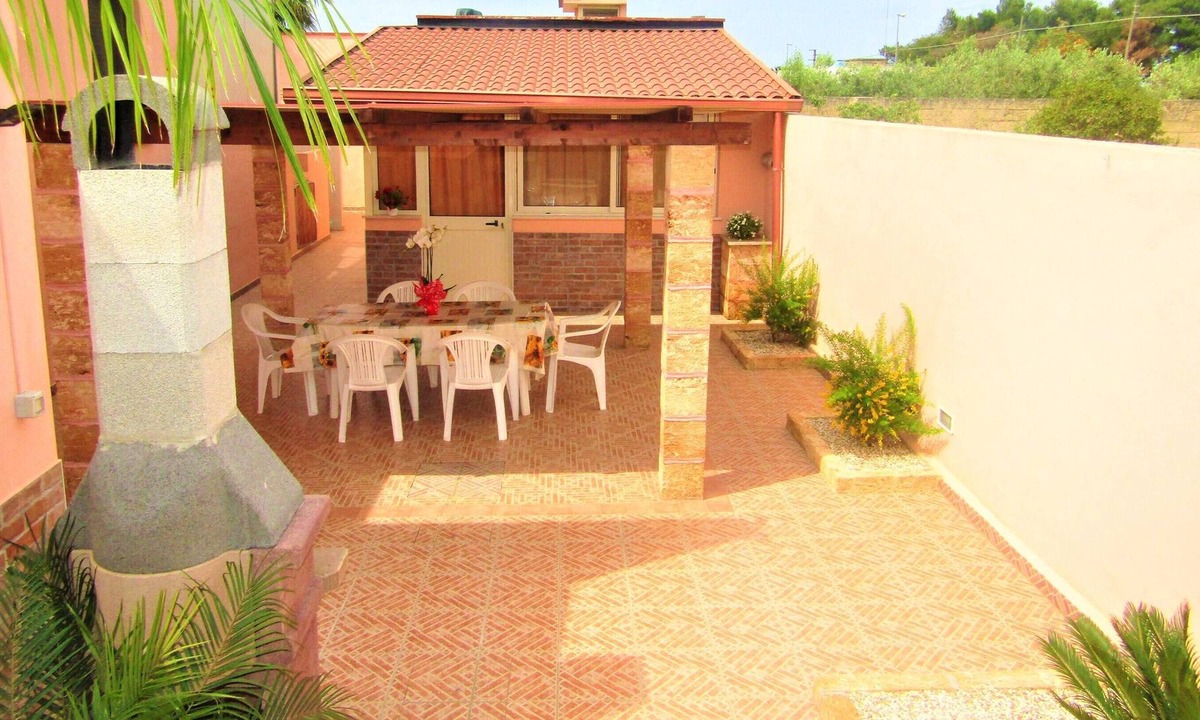 Torre San Giovanni House | Homerez - Nice house 700 m away from the beach for 5 ppl. at Torre San Giovanni