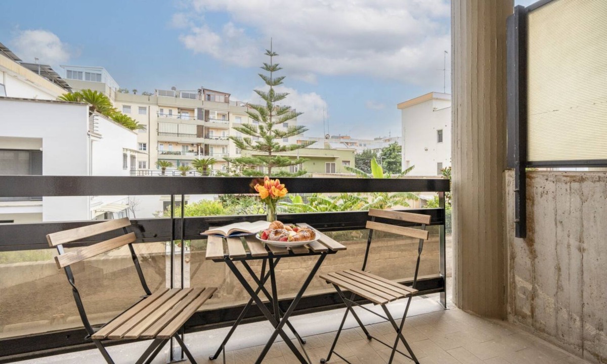 Municipio 5 Apartment | Il Moro Apartment near Bari Palese Train Station!