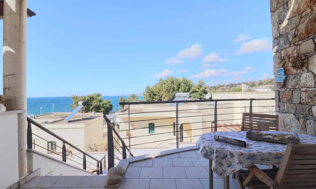 Marina San Gregorio House | La Madame San Gregorio
