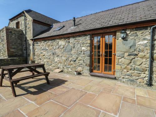 Bont Newydd House | Lily Cottage