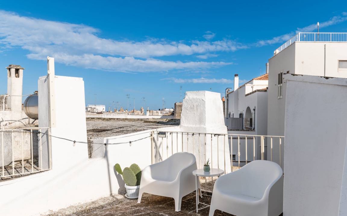 Ostuni Apartment | Little White Home