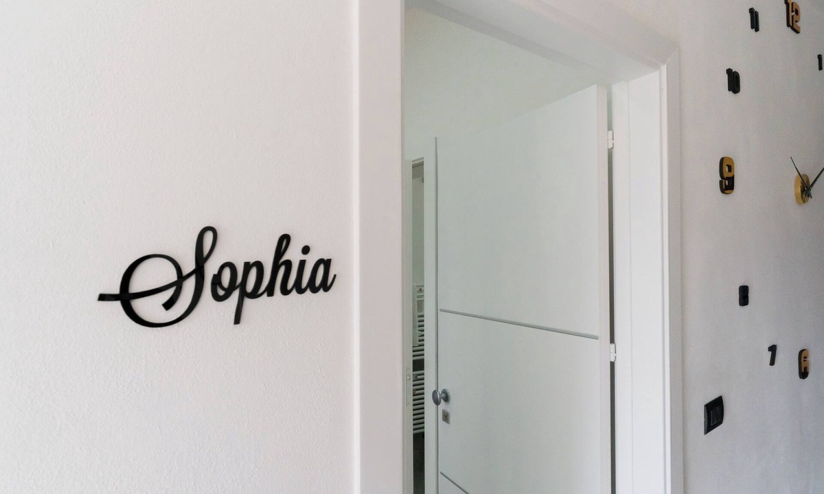 Tuglie Apartment | Luxury 12 - Room 'Sophia' with Shared Terrace, Wi-Fi and Air Conditioning