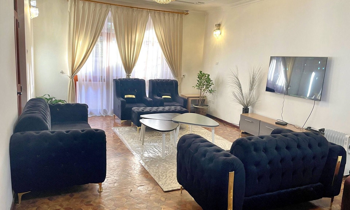 Bole House | METRO Deluxe Spacious Home in a Great Neighborhood!