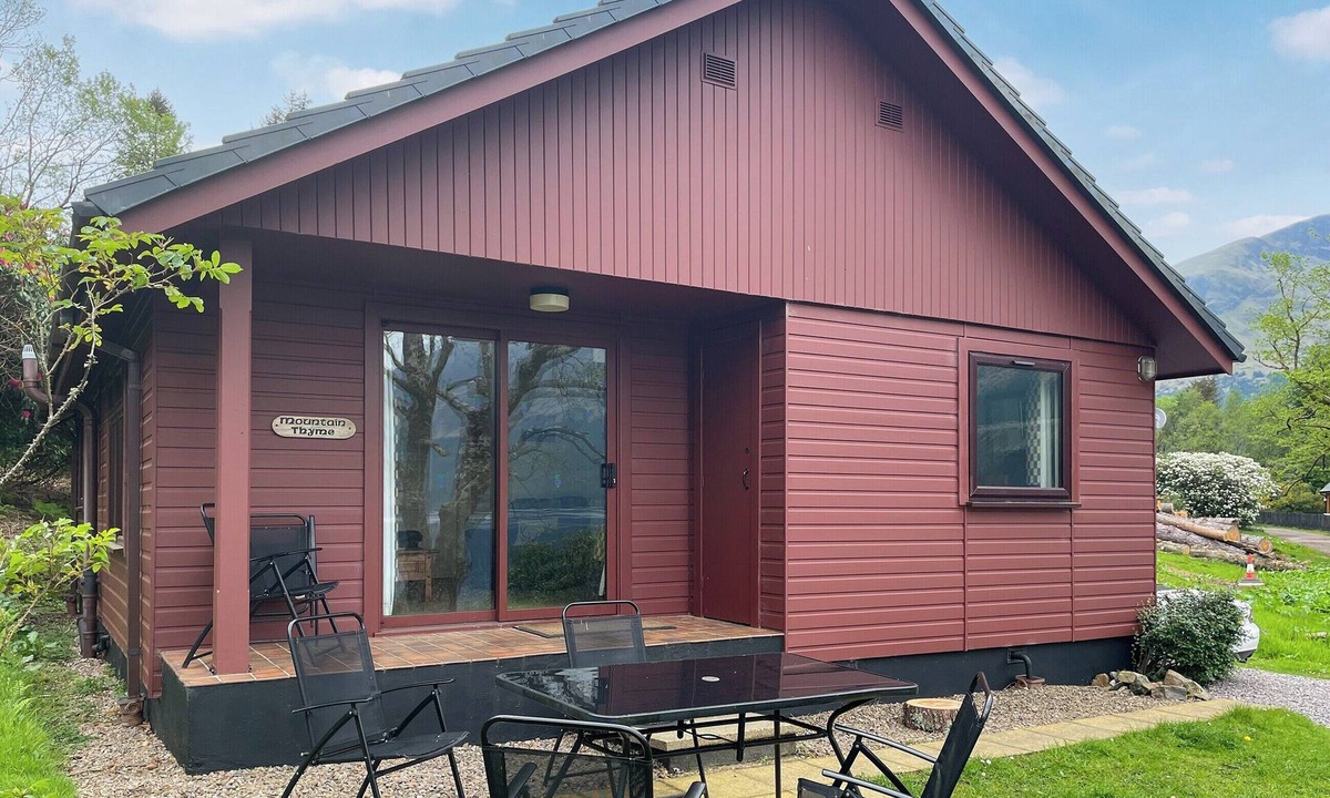 Letterfinlay Cottage | Mountain Thyme Lodge - UKC5435