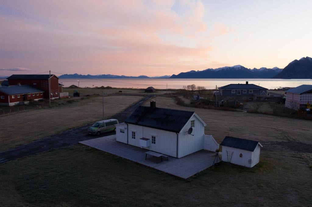 Ytre Vinje House | Narnia Lodge Lofoten