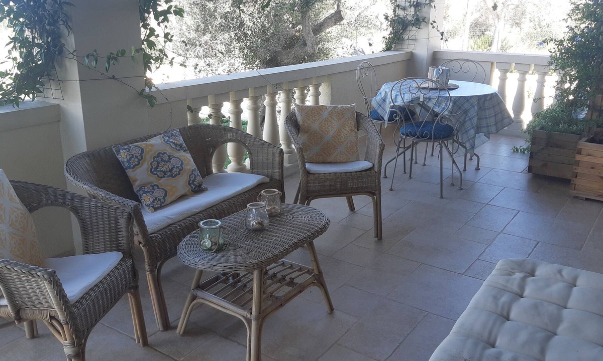Uggiano la Chiesa Apartment | Natural. Stone ceilings, sweet reminder of the past. Guaranteed relaxation, nature.