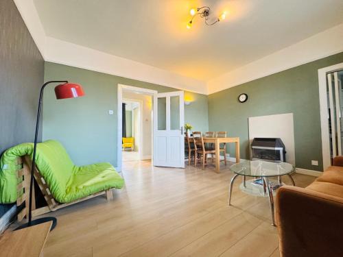 Leith Apartment | Peaceful Central Accessible Home with Great Amenities& Free Parking