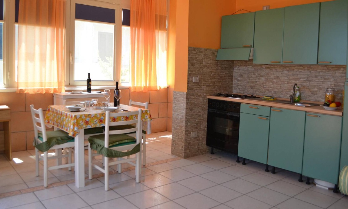 Torre dell'Orso Apartment | Pet-friendly Apartment Bilo per 4 a Torre Dell Orso PT02 with A/C & Balcony