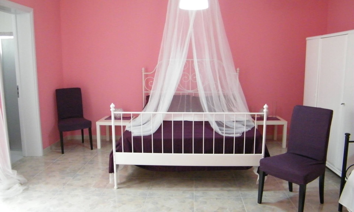 Marina San Gregorio Apartment | PINK BAY HOUSE 100 MT FROM THE SEA
