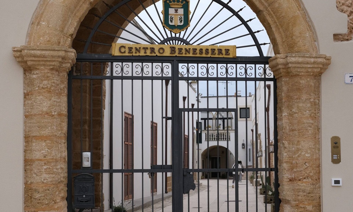 Cellino San Marco Hotel | PlazaCarrisi Hotel & Spa