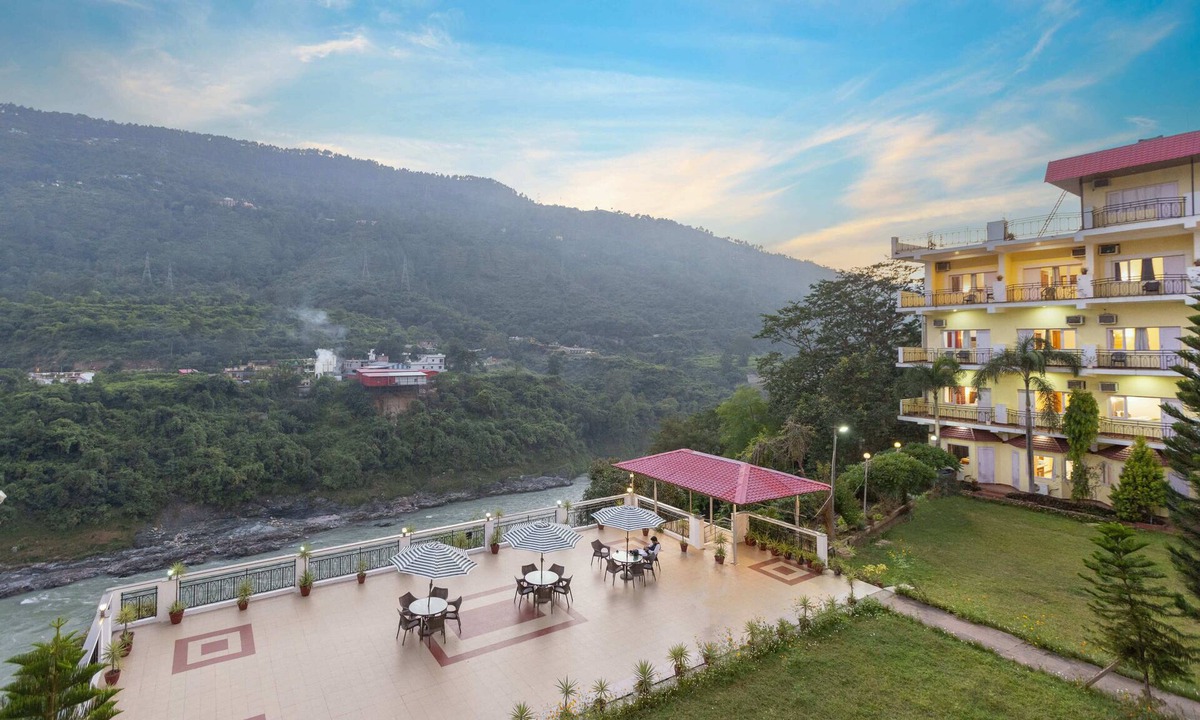 Srinagar Hotel | Riverside Resort