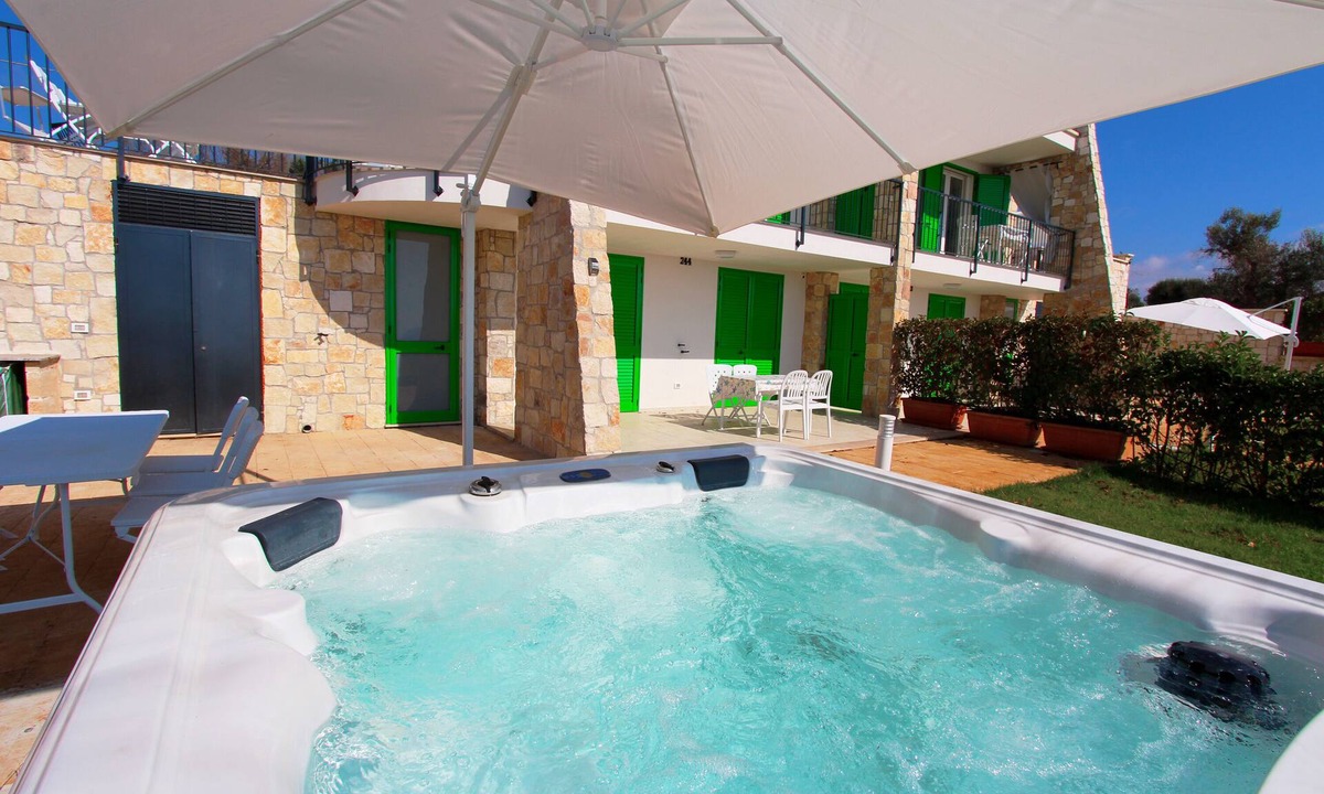 Marina di Pescoluse House | Sea view villa with garden and private hot tub 244