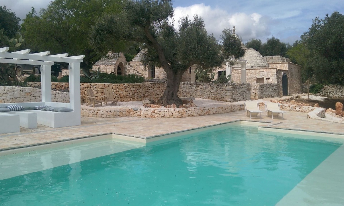 Ostuni Villa | 'Soul of Puglia' - A Rural Gem 3BR/3BA, A/C, WiFi, Hilltop w/POOL & Views