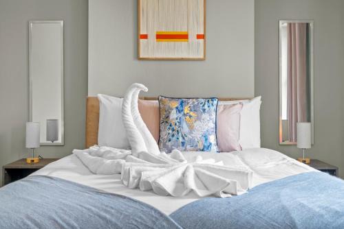 Worcester Apartment | Spacious 5 Bedroom Home Large Families and Groups