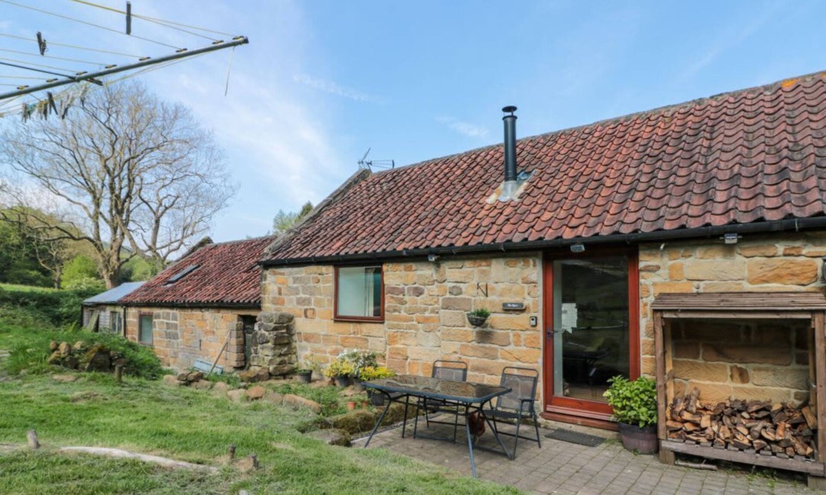 Carlton-in-Cleveland Cottage | The Byre is in Great Broughton
