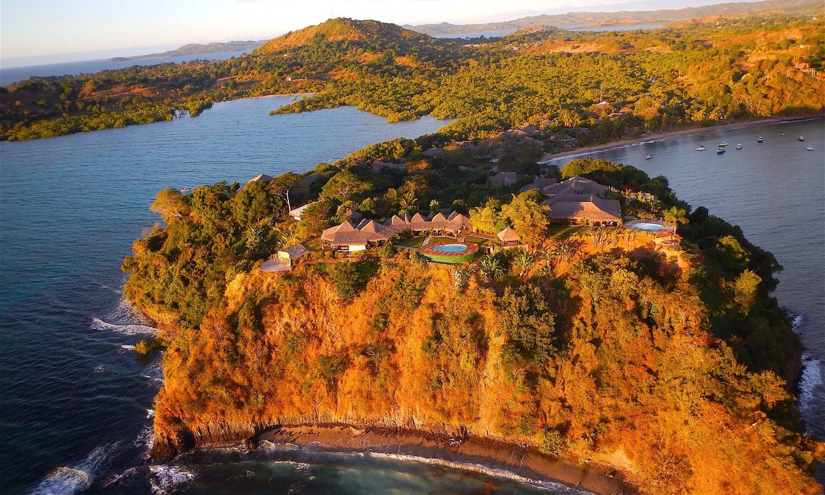 Nosy Be Villa | The most beautiful view of Nosy Be overlooking the Ocean, an oasis of green, of silence