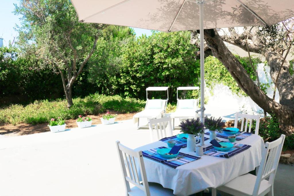 Racale Villa | Villa gli Ulivi con ampio giardino ed ogni comfort a pochi passi dal mare vicino Gallipoli