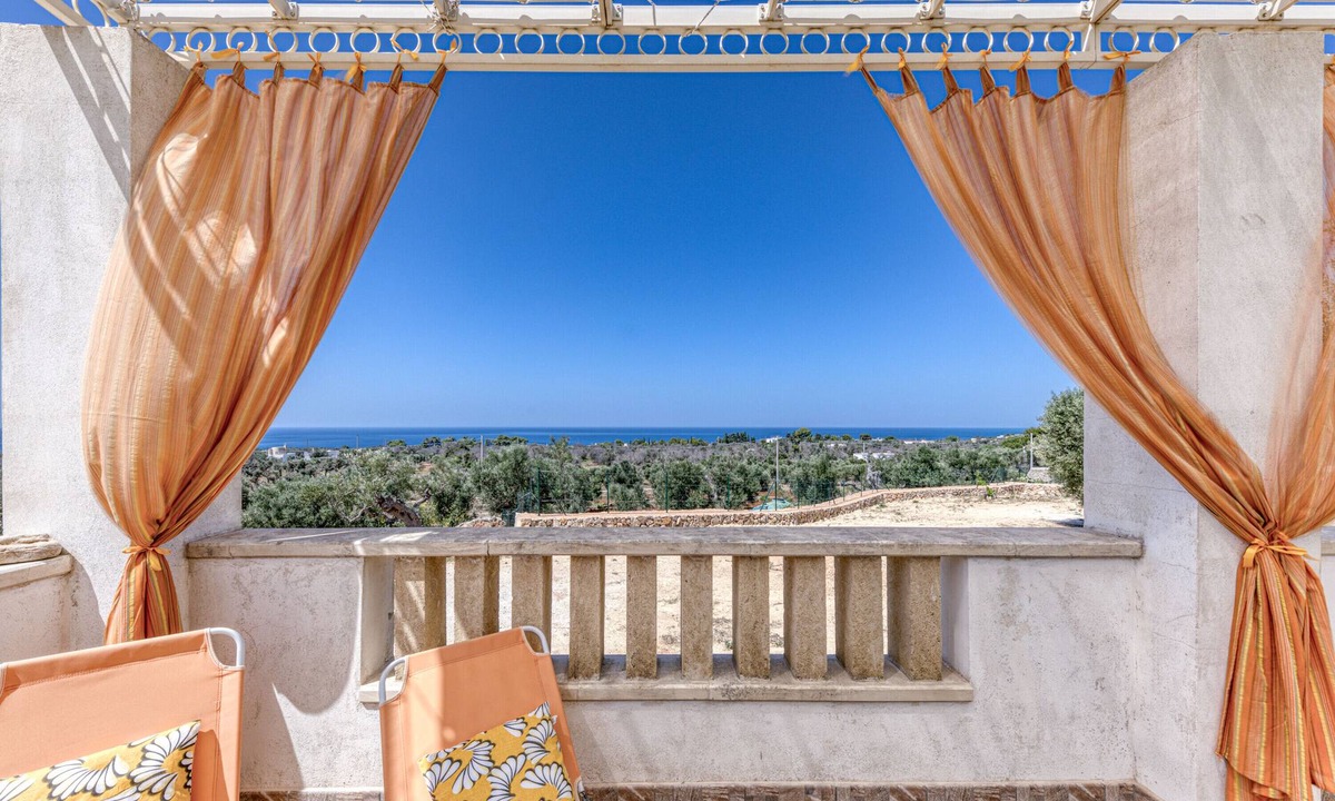 Marina di Felloniche Villa | Villa "Villetta Relax" with Sea View, Private Garden & A/C