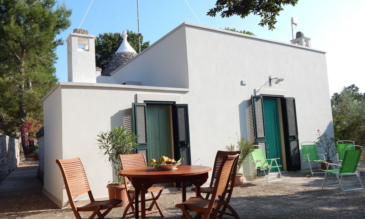 L'Assunta House | Wonderful Trulli building in Monopoli Countryside