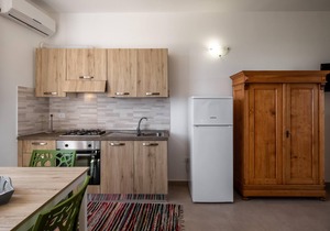 Apartment 'Villa Maddalena - Monolocale 1' close to the Sea with Garden & Wi-Fi