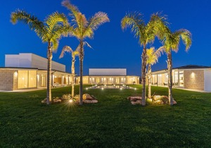 "DIMORA FRASCHI" - 3 exclusive holiday home in a residence with swimming pool