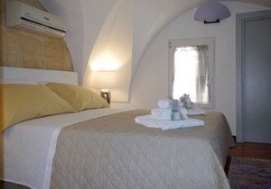 Ferrante D'Aragona Apartment