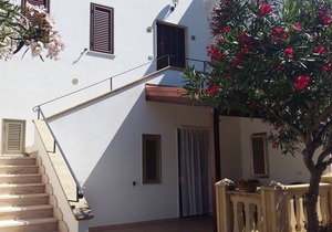 La Paloma Holiday Homes with swimming pools in two-room apartments sleeping 3