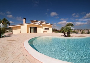 Meadow Luxury Villa - Four Bedroom Villa, Sleeps 12
